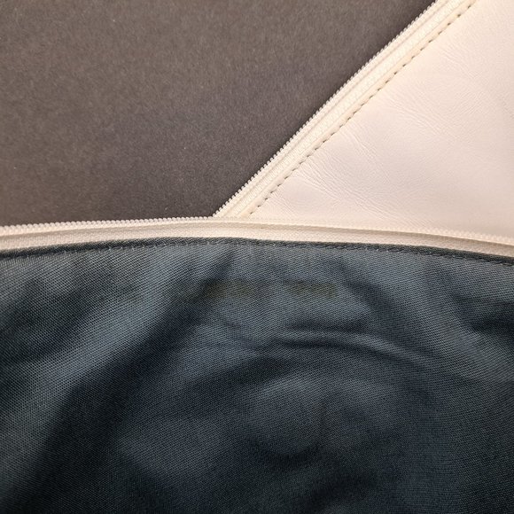 Hobo International White Shoulder Bag Asymmetrical Minimalist Design - Picture 13 of 16